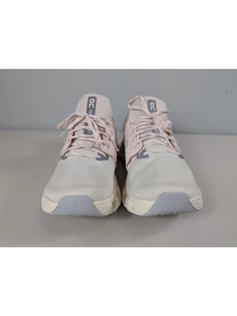 On Cloud swift shoes in ivory/pink color sneakers women's size 11